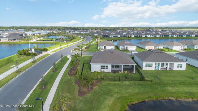8969 Shoreline Avenue, Melbourne, FL 32940