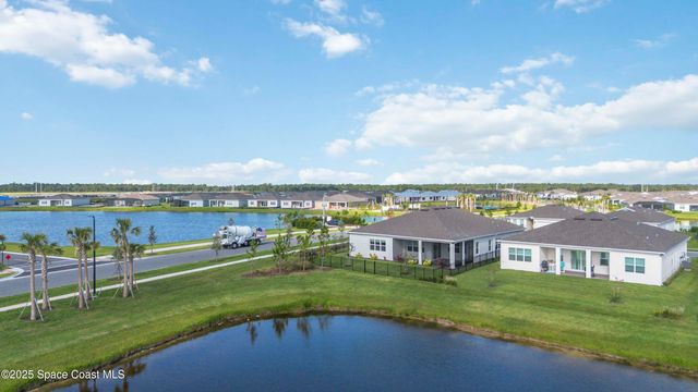 8969 Shoreline Avenue, Melbourne, FL 32940