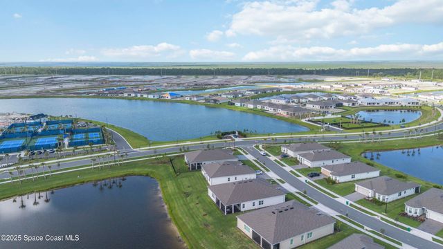 8969 Shoreline Avenue, Melbourne, FL 32940