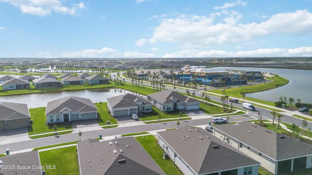 8969 Shoreline Avenue, Melbourne, FL 32940