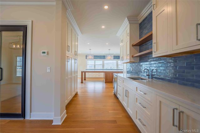 106 Cove Road, Northport, NY 11768