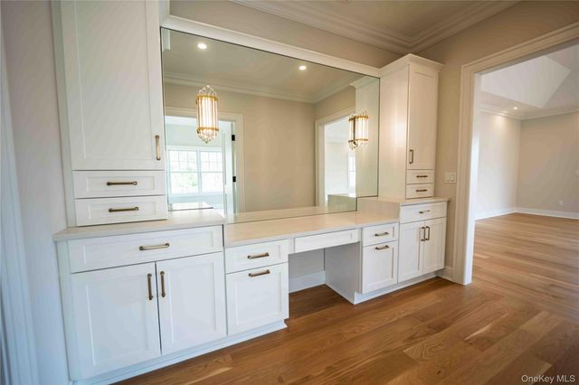 106 Cove Road, Northport, NY 11768