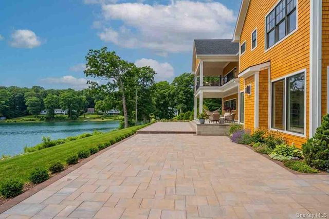 106 Cove Road, Northport, NY 11768