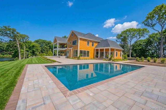 106 Cove Road, Northport, NY 11768