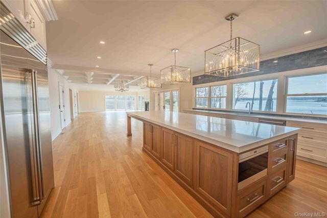 106 Cove Road, Northport, NY 11768