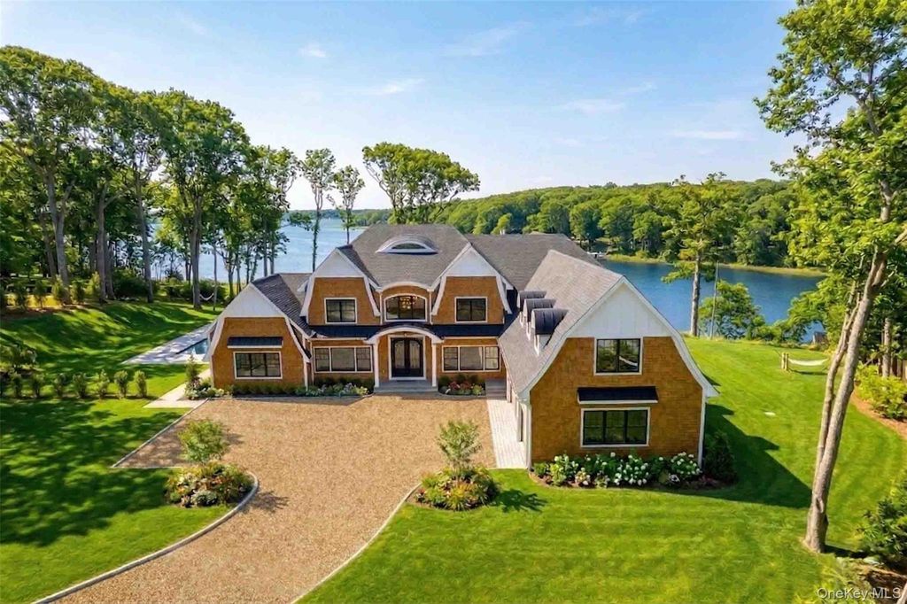 106 Cove Road, Northport, NY 11768