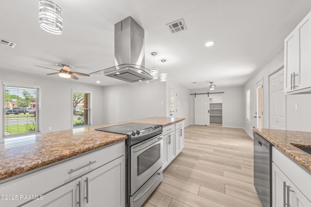 612 Broadmoor Boulevard, Lafayette, LA 70503
