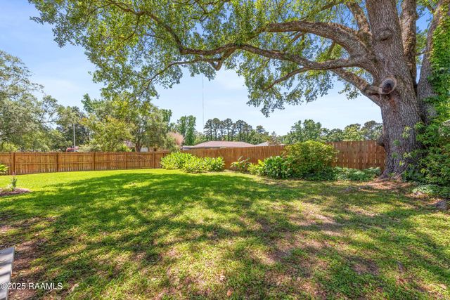 612 Broadmoor Boulevard, Lafayette, LA 70503