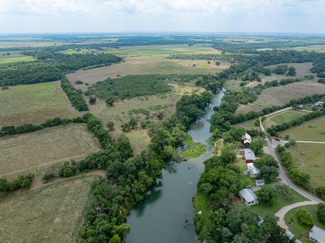 608 NW River Road RD, Martindale, TX 78655
