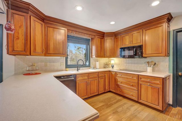 130 Heathwood Lane, Hamilton, OH 45013