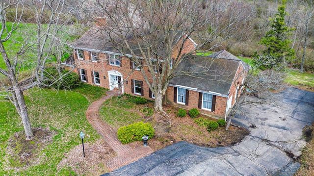 130 Heathwood Lane, Hamilton, OH 45013