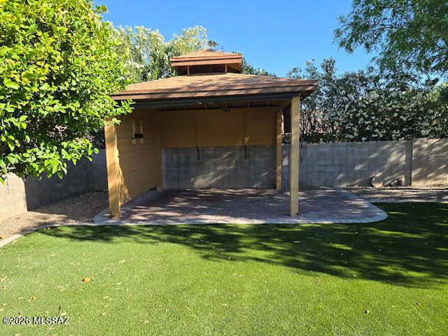 7865 E Rooner Drive, Tucson, AZ 85730