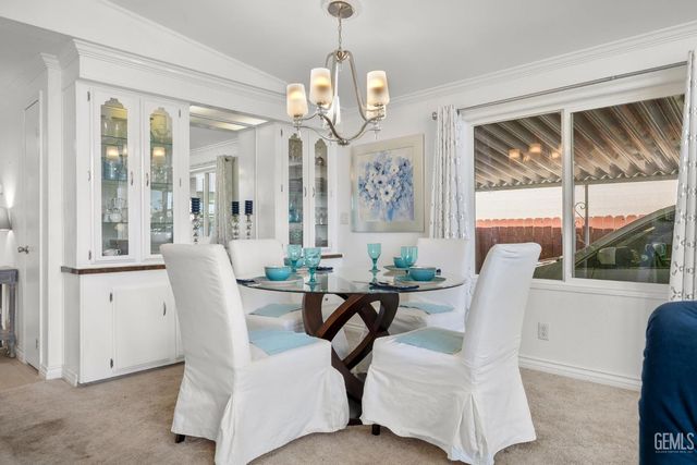 728 Underwood Court, Bakersfield, CA 93301