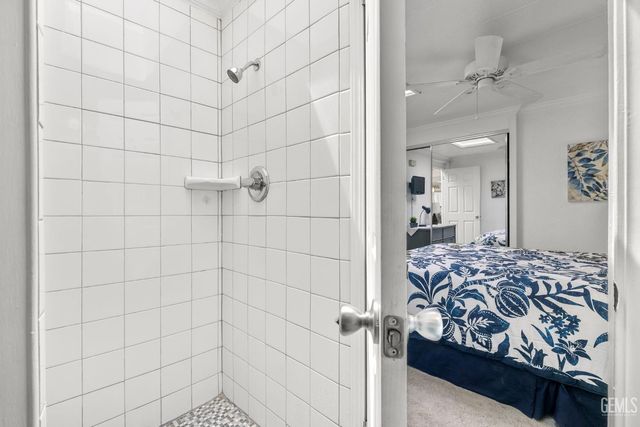 728 Underwood Court, Bakersfield, CA 93301