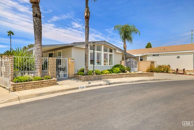 728 Underwood Court, Bakersfield, CA 93301