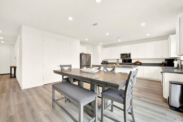 6018 Driver Ct, Vacaville, CA 95687