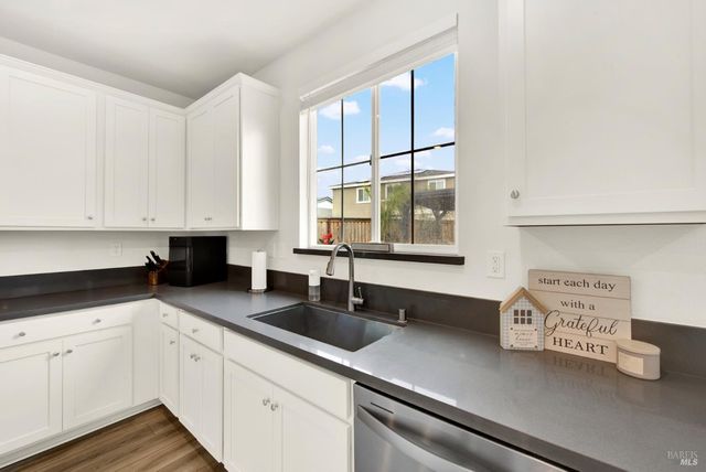 6018 Driver Ct, Vacaville, CA 95687