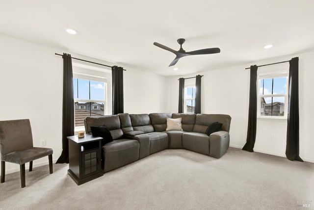 6018 Driver Ct, Vacaville, CA 95687