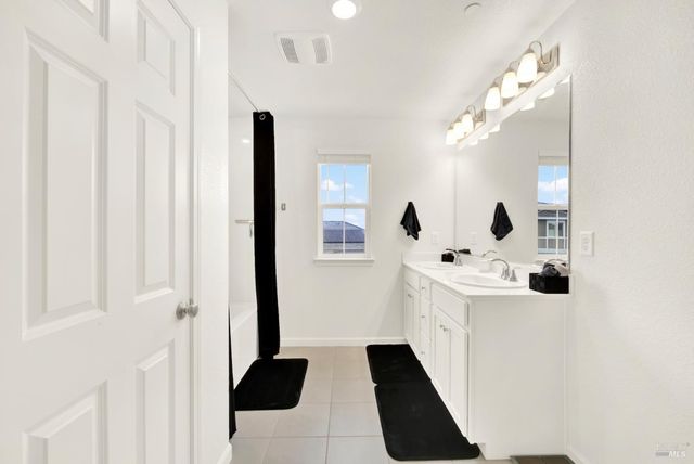 6018 Driver Ct, Vacaville, CA 95687