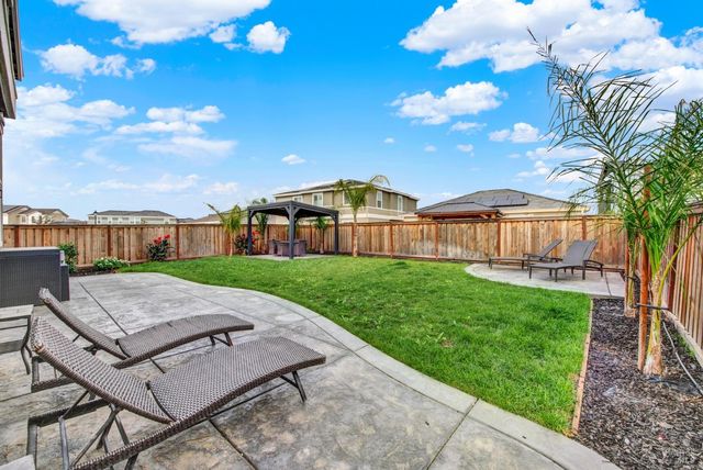 6018 Driver Ct, Vacaville, CA 95687