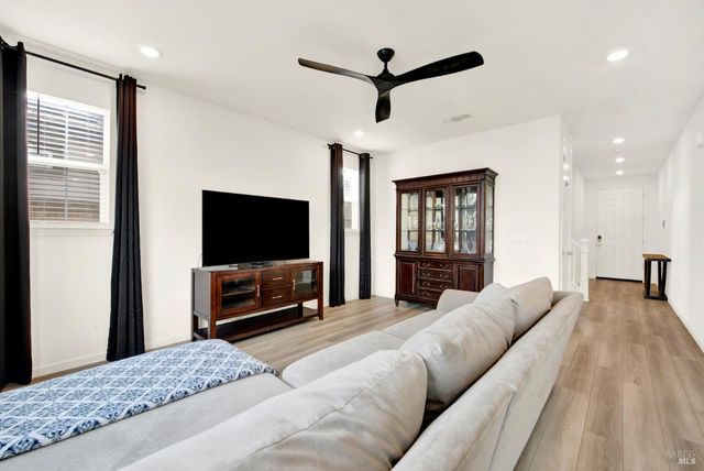 6018 Driver Ct, Vacaville, CA 95687