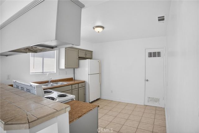 1300 Flower, Bakersfield, CA 93305