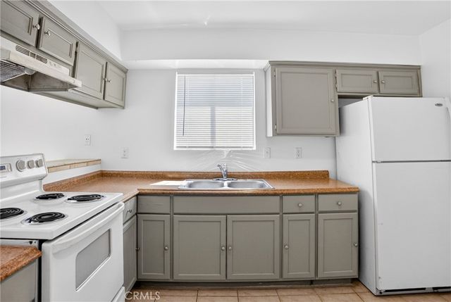 1300 Flower, Bakersfield, CA 93305