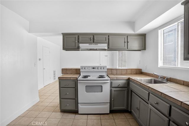 1300 Flower, Bakersfield, CA 93305