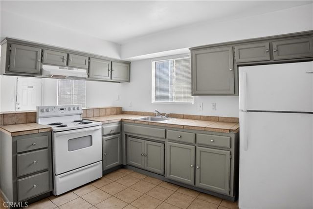 1300 Flower, Bakersfield, CA 93305