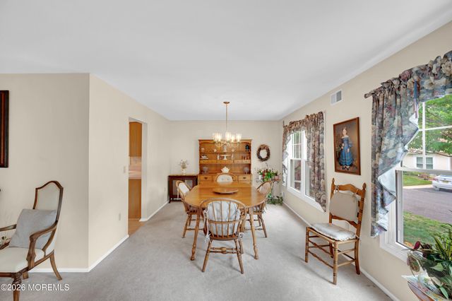 28 Nicole Court, Lakewood, NJ 08701