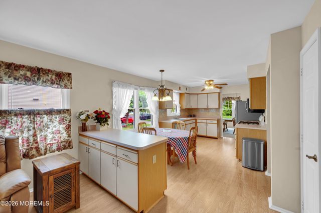 28 Nicole Court, Lakewood, NJ 08701