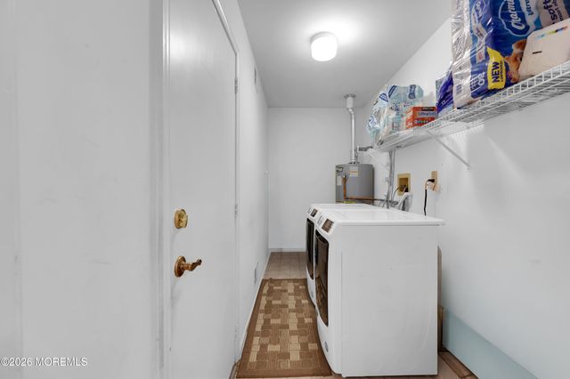 28 Nicole Court, Lakewood, NJ 08701