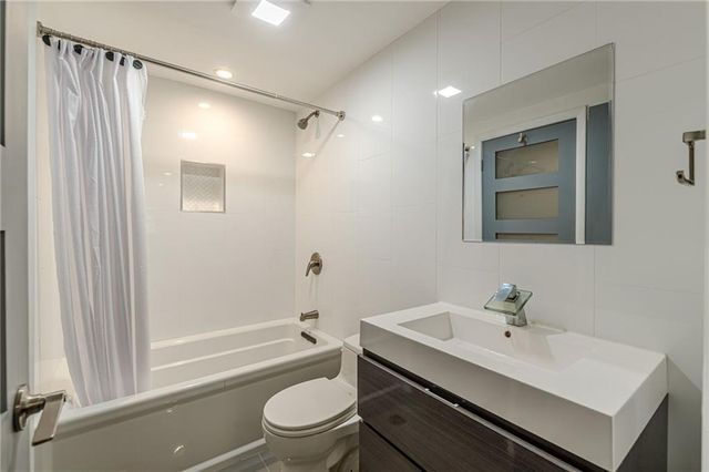 3499 Fairway Drive, College Park, GA 30337