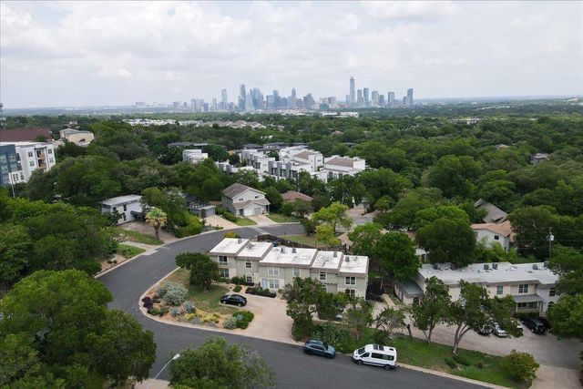 2000 Lightsey RD 3, Austin, TX 78704