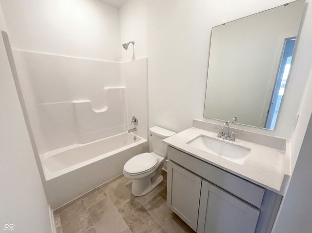 2415 Fir Drive, Greenfield, IN 46140