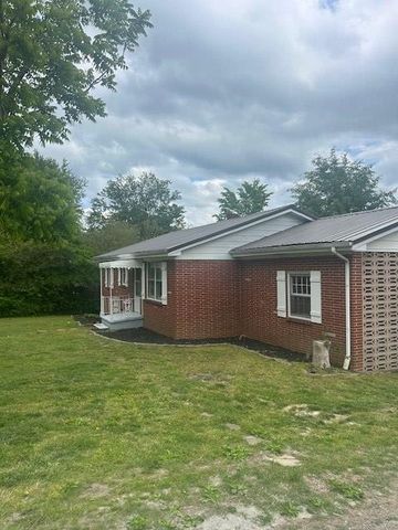 114 E Frazier St, Camden, TN 38320