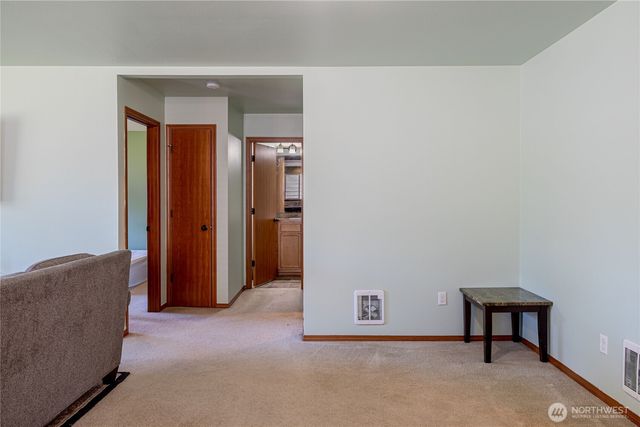 20402 5th Avenue Ct E, Spanaway, WA 98387