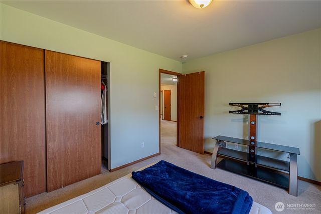 20402 5th Avenue Ct E, Spanaway, WA 98387