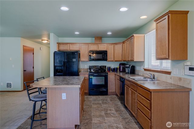 20402 5th Avenue Ct E, Spanaway, WA 98387