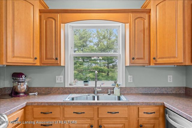 4995 W Cutler Road, Dewitt, MI 48820