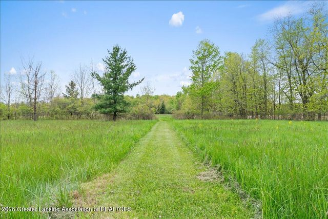4995 W Cutler Road, Dewitt, MI 48820