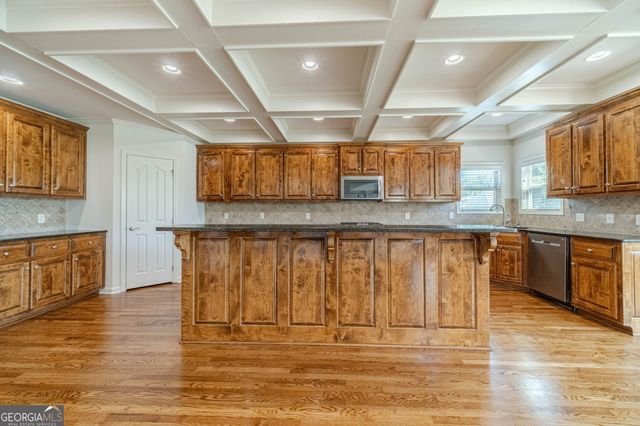 9005 Maple Run Trail, Gainesville, GA 30506