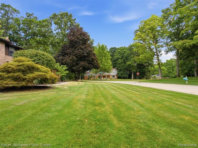 2950 Leyton Court, Rochester Hills, MI 48306