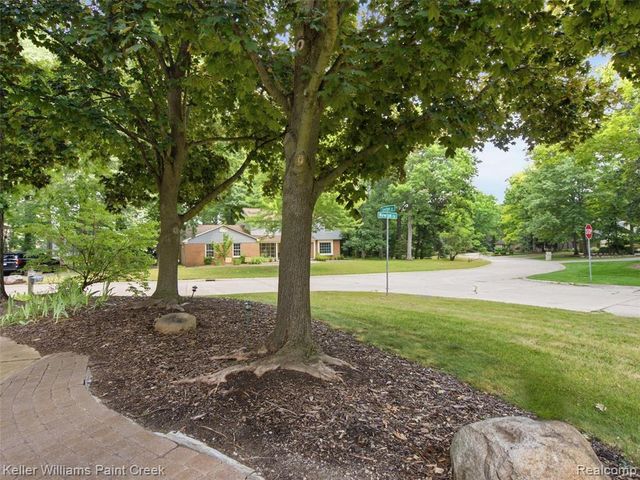2950 Leyton Court, Rochester Hills, MI 48306