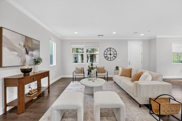 1533 Bonanza Ln, Folsom, CA 95630