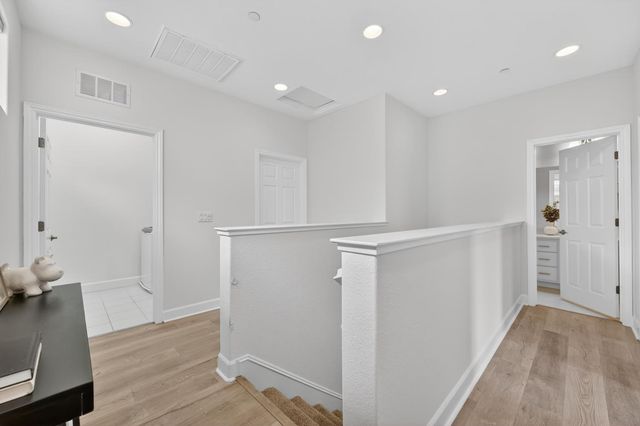 1533 Bonanza Ln, Folsom, CA 95630