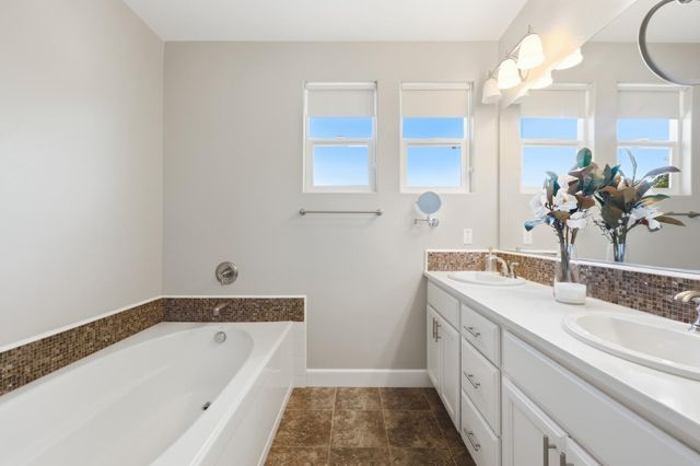 1533 Bonanza Ln, Folsom, CA 95630