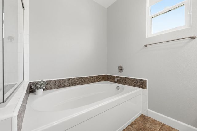 1533 Bonanza Ln, Folsom, CA 95630