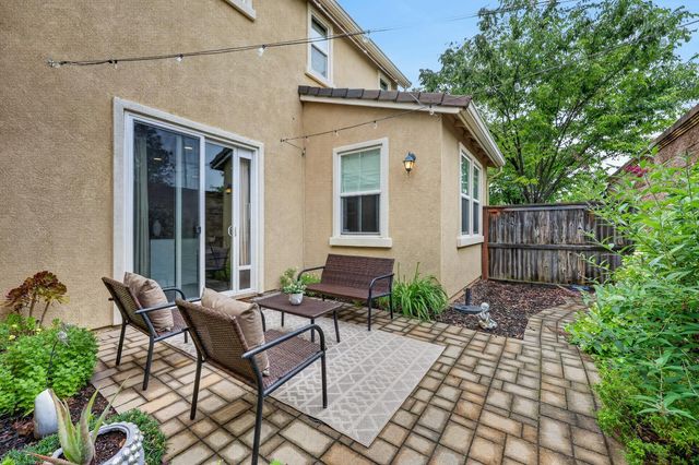 1533 Bonanza Ln, Folsom, CA 95630