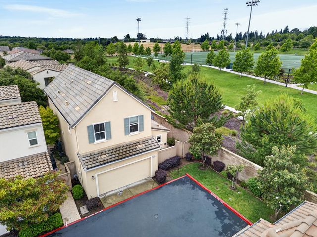 1533 Bonanza Ln, Folsom, CA 95630